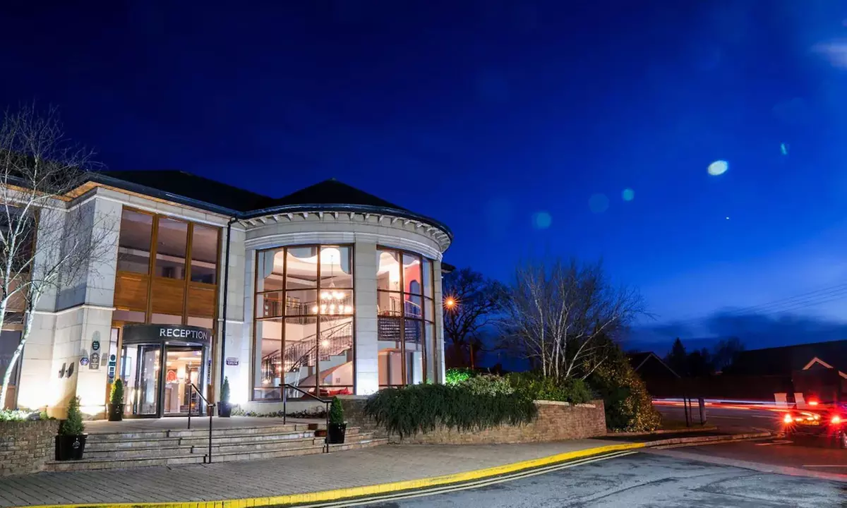 Craigavon: Double Room with Breakfast