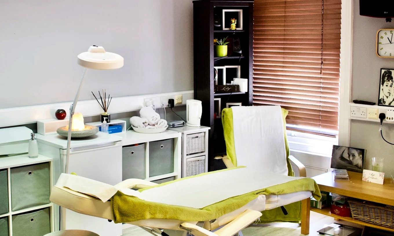 Choose Your Perfect Pamper Experience: 60 or 90-Minute For Relaxation