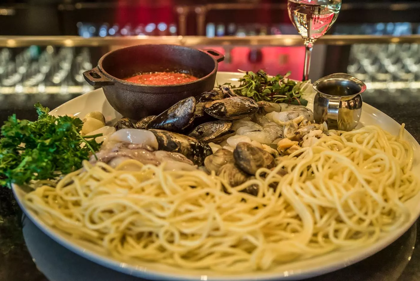 Hotel Near Niagara Falls with Casino Fun and Iconic Views