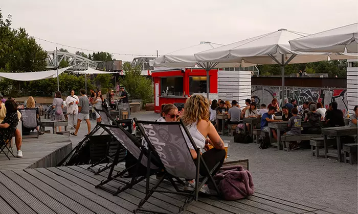 Beef oder vegetarischer Burger inkl. Pommes für 1, 2 oder 4 Personen