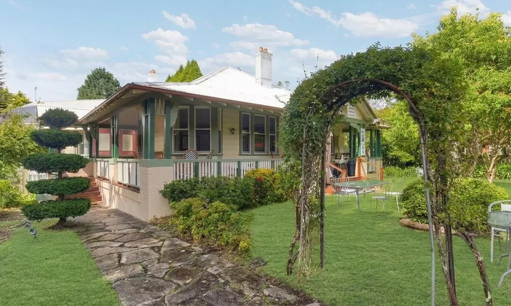 Blue Mountains Katoomba: Up to 3 Nights in a Heritage Room for Two