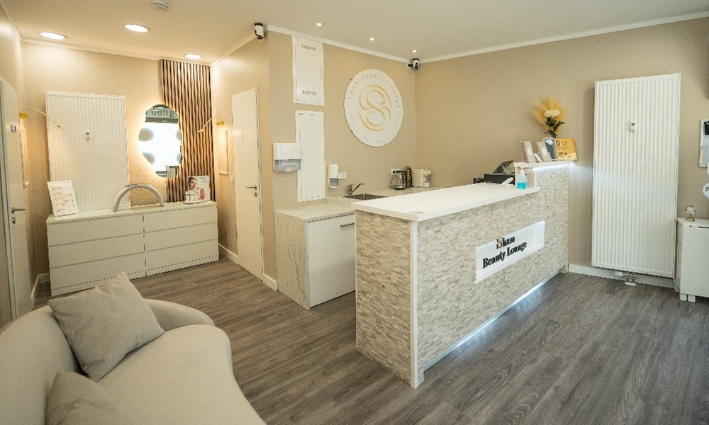 Verwöhne deine Haut: Microneedling Gesichtsbehandlung