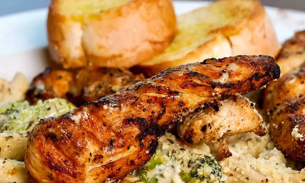 New Orleans Flavors: Po'Boys, Beignets, Cocktails, & Boozy Brunches