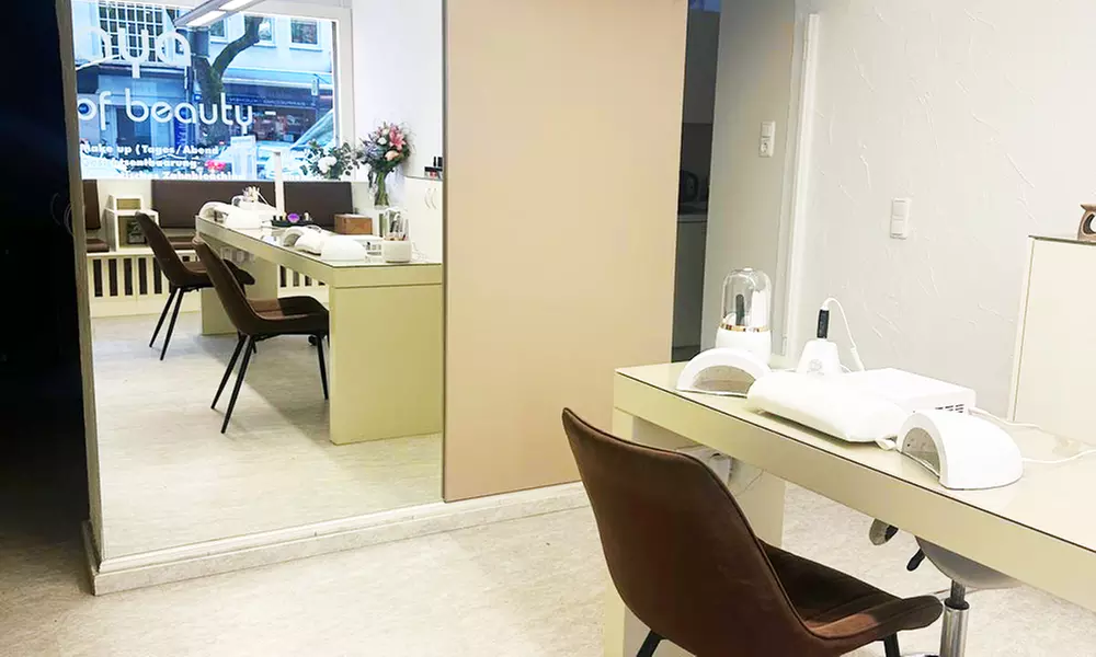 40-80 Min. Mani- und / oder Pediküre inkl. Schellack für 1 Person