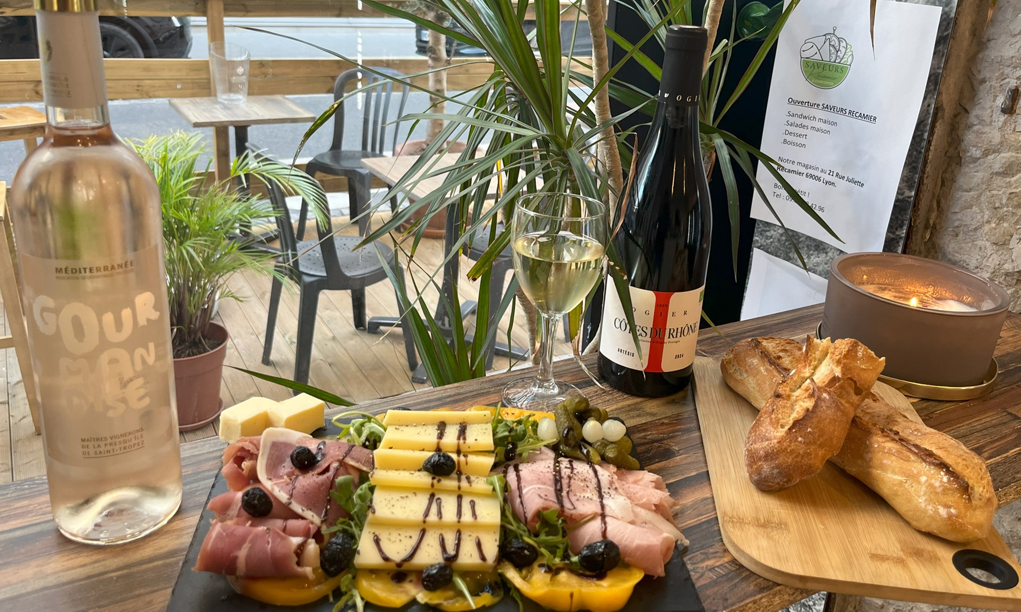 Saveurs Récamier : planche apéro et verre de vin à Lyon 6