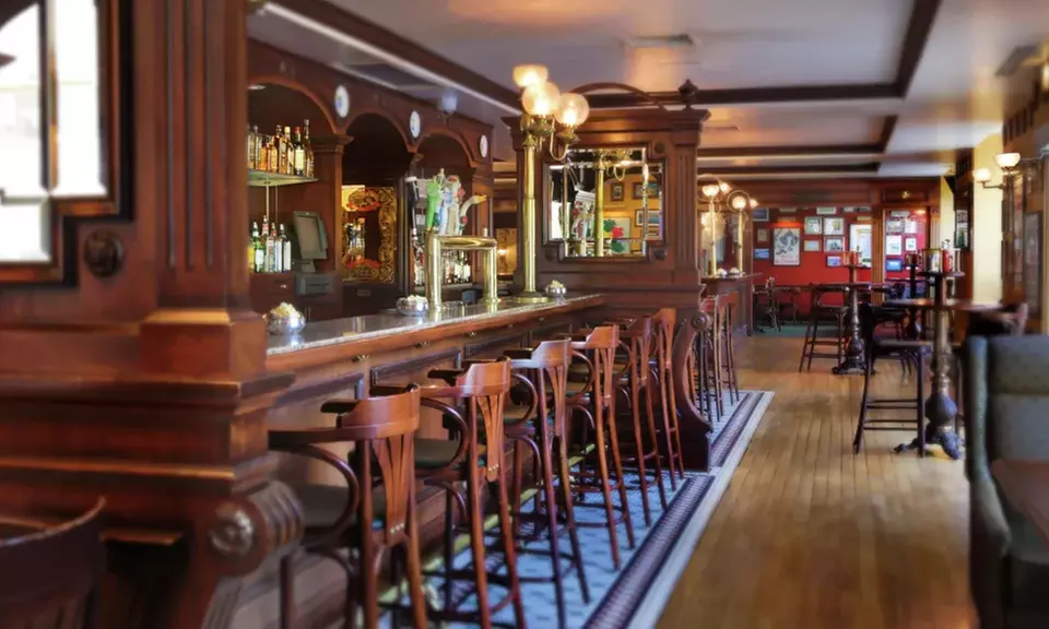 Member-Only Deal: Hilton Chicago