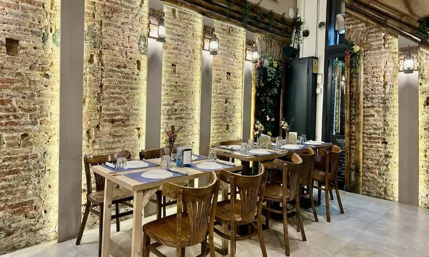 Menú indio-bengalí para 2 o 4 con entrante, principal, postre y bebida