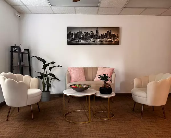 One 30- or 60-Minute Deep Tissue or Swedish Massage