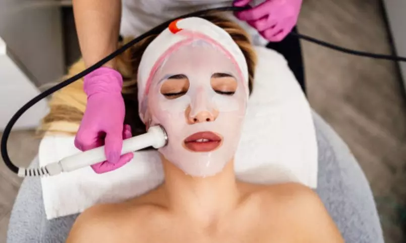 Higiene facial con opción a microdermoabrasión y radiofrecuencia
