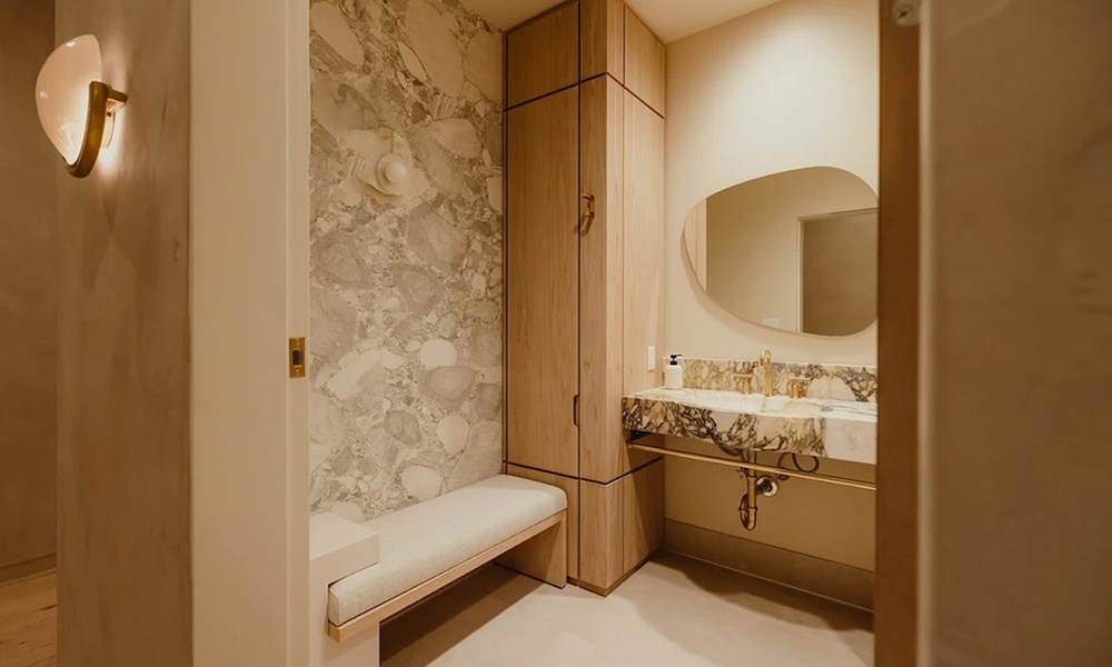 50- or 80-Min Choice of Massage and Optional Contrast Room Session