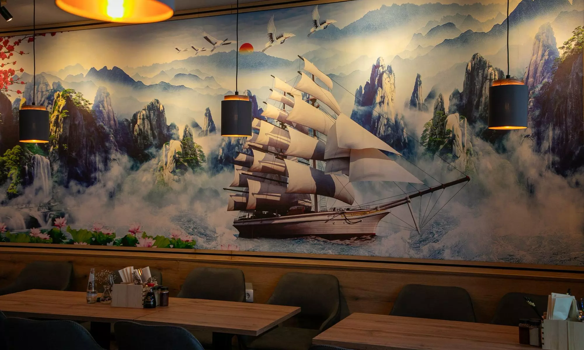 Sushi Platte mit bis zu 100 Stück inkl. Vorspeise oder Dessert