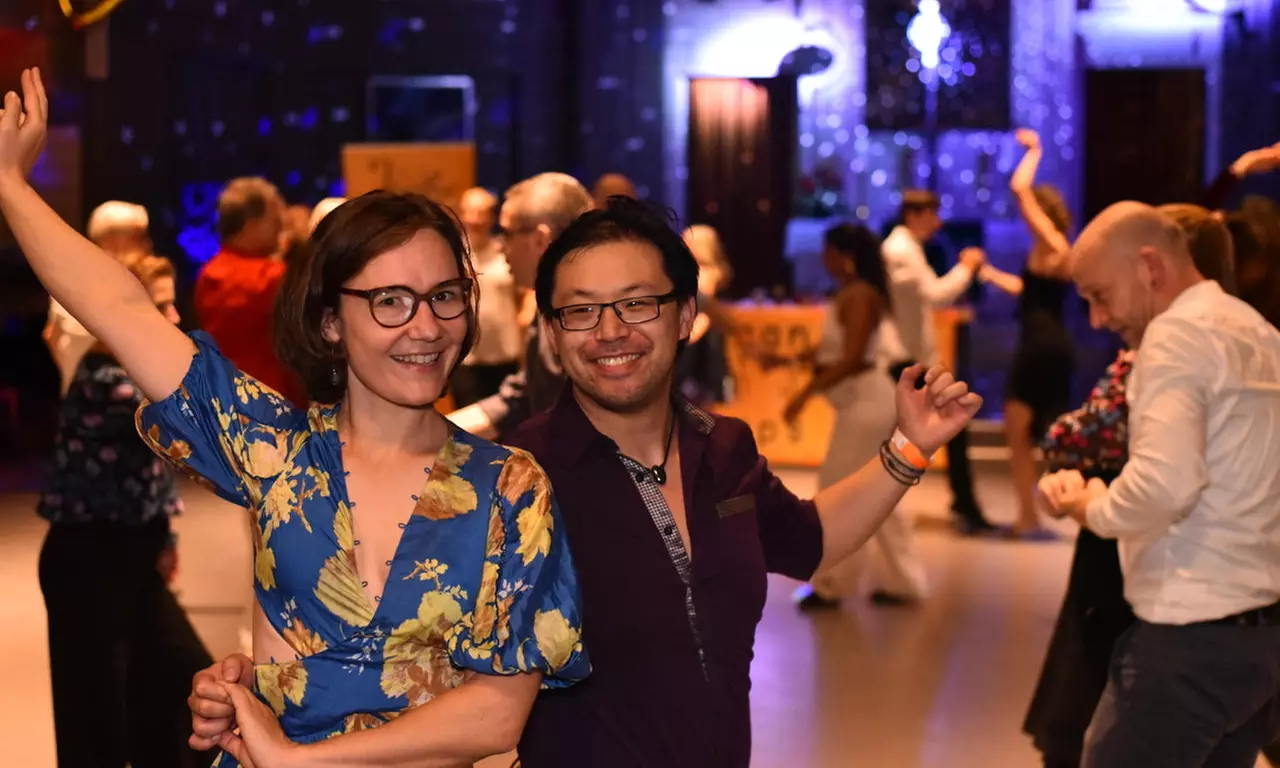 1 Monat „Modern Jive“ mit 4 Einheiten à 90 Min. für 1 oder 2 Personen