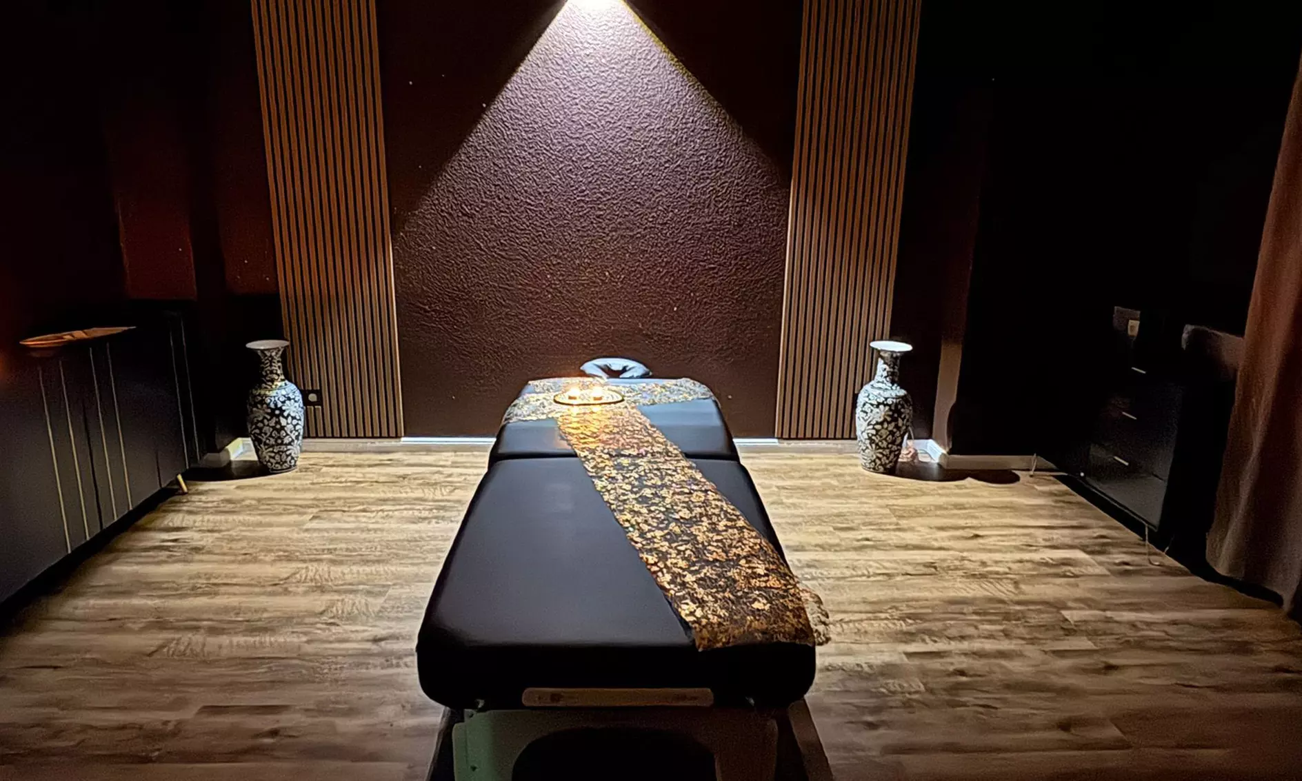 1 - 2 Ganzkörper-Massagen mit Körperpeeling, Ruhezeit und Getränk