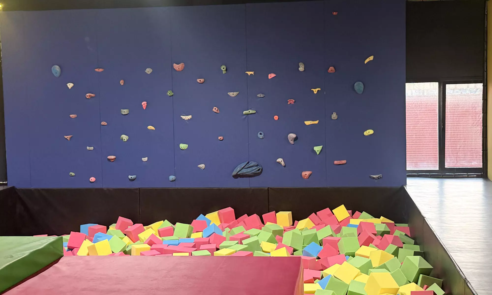 1 hora de saltos en parque de colchonetas World Jump para 1 persona