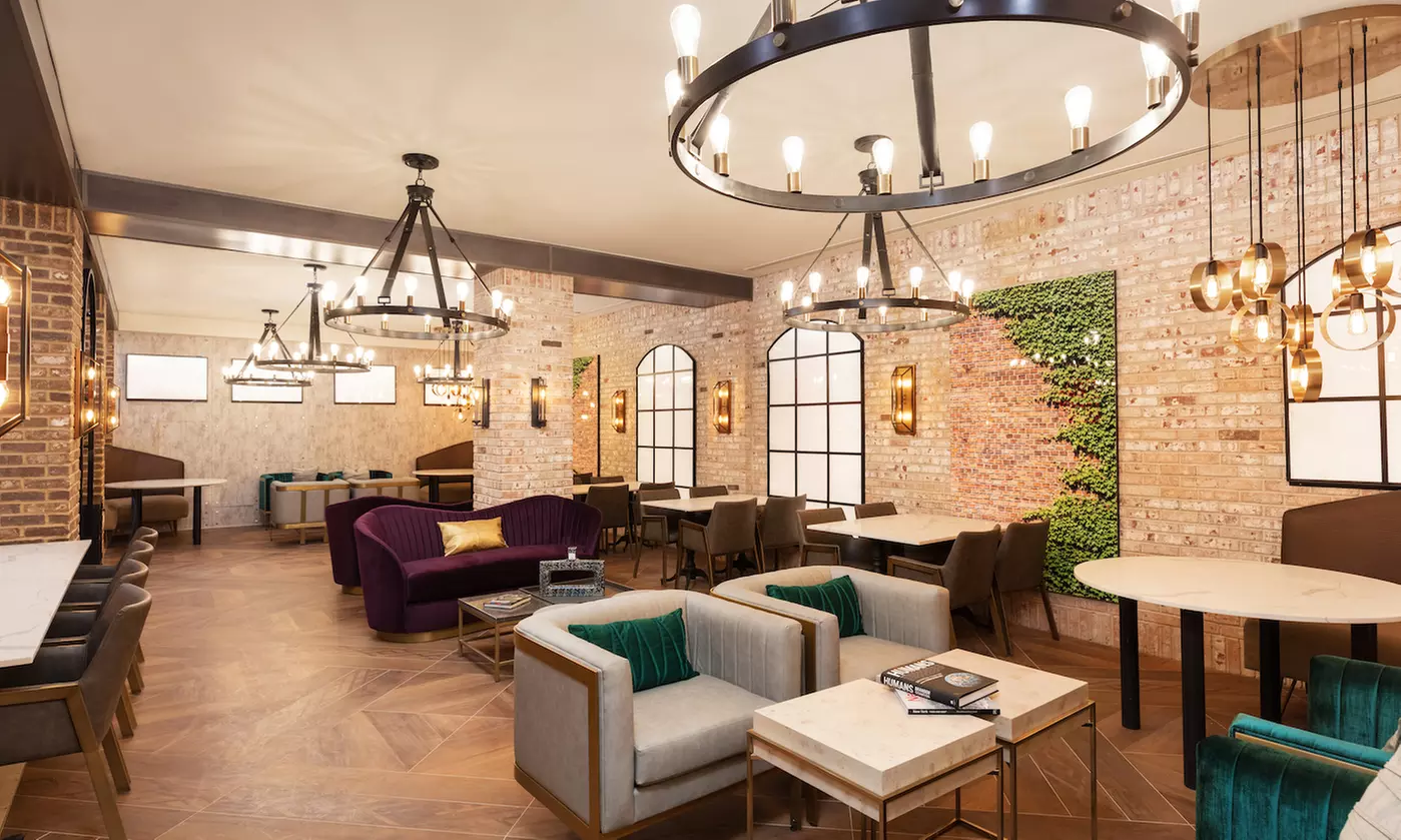 Midtown Manhattan hotel near Grand Central w/ Grab and Go credit