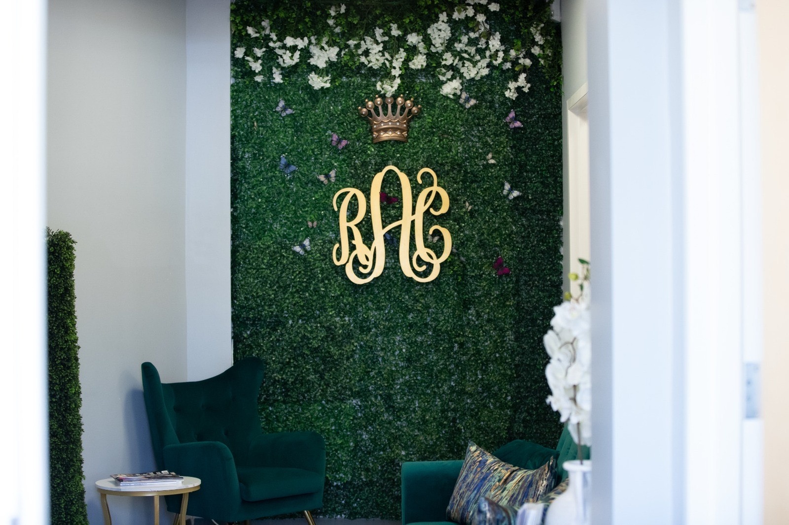 Experience Ultrasonic Body Sculpting / Radio Frequency Skin Tightening at Royal Aesthetic Center (Up to 45% Off)