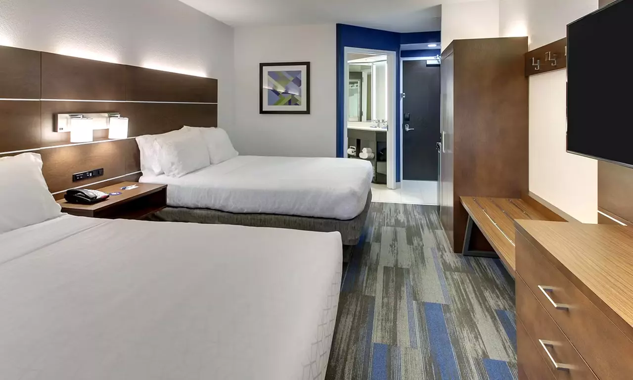 Stay at Holiday Inn Express Fishkill–Mid Hudson Valley, NY
