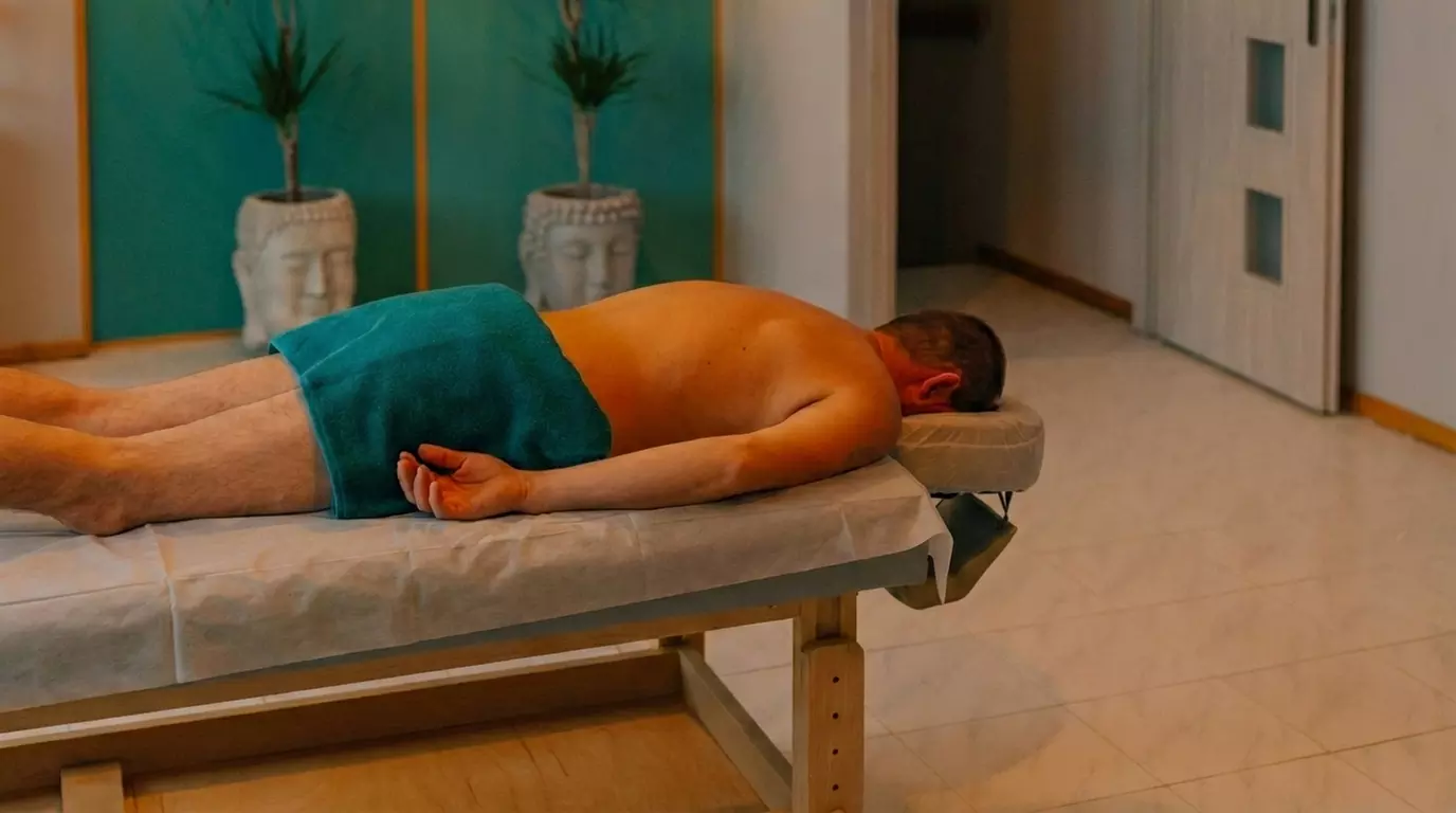 Masaże solo lub dla dwojga: ciepłą świecą, klasyczny i więcej