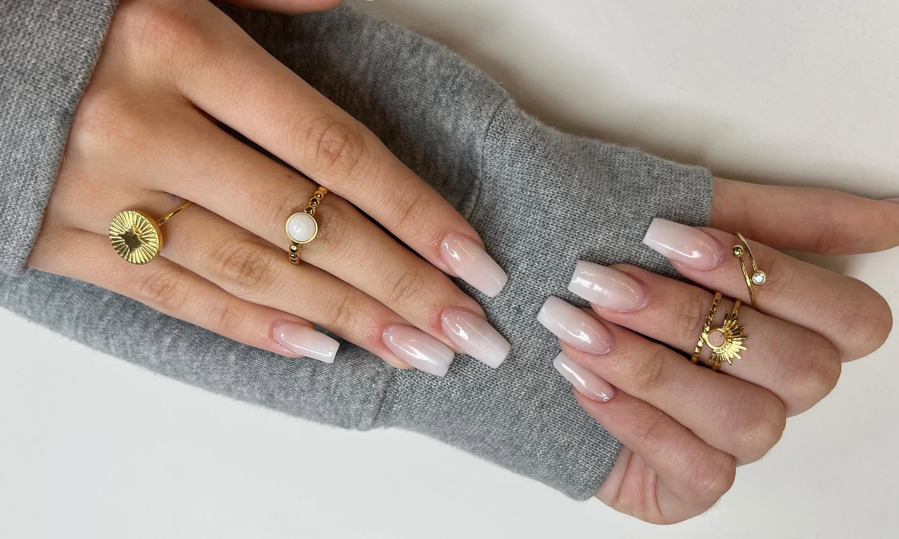 Manicura y/o pedicura con semipermanente y opción a acrílico