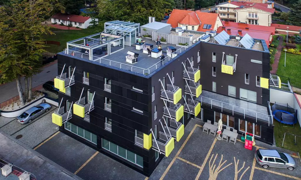 Jastrzębia Góra: 2-7 nocy z wyżywieniem, spa i więcej