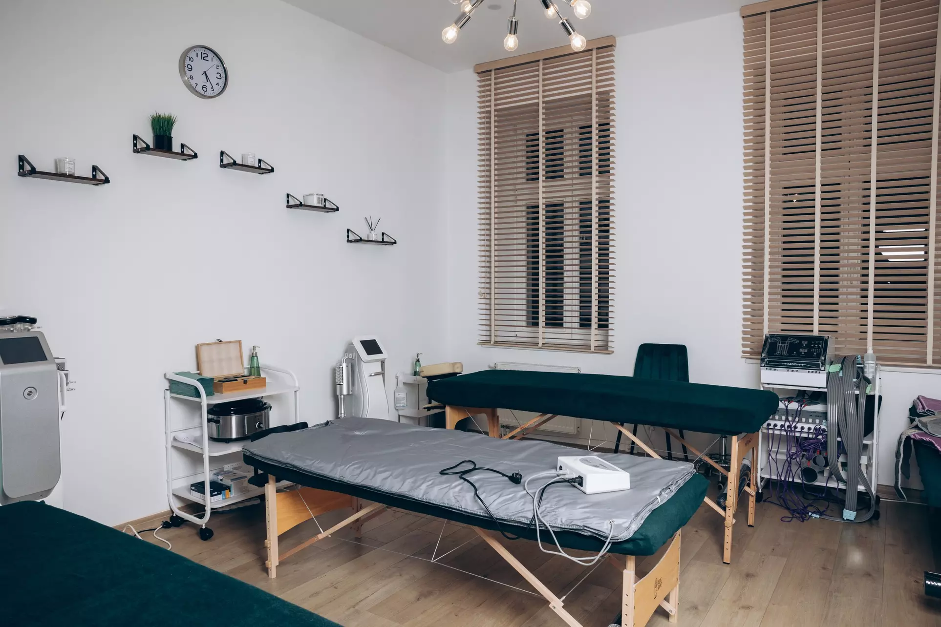 Wybrane masaże dla 1 osoby lub dla dwojga w Studiu masażu Egoist.Ka