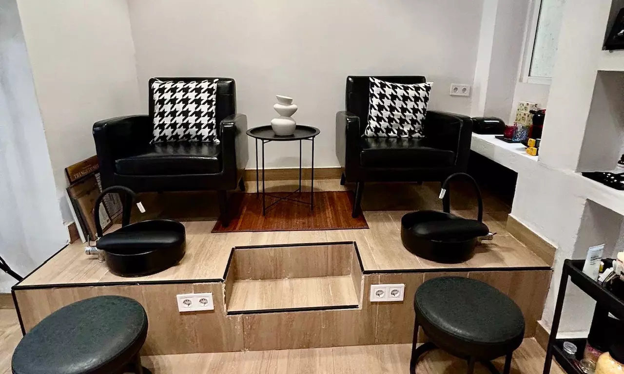 Limpieza facial posverano con opción a electroestimulación o LED