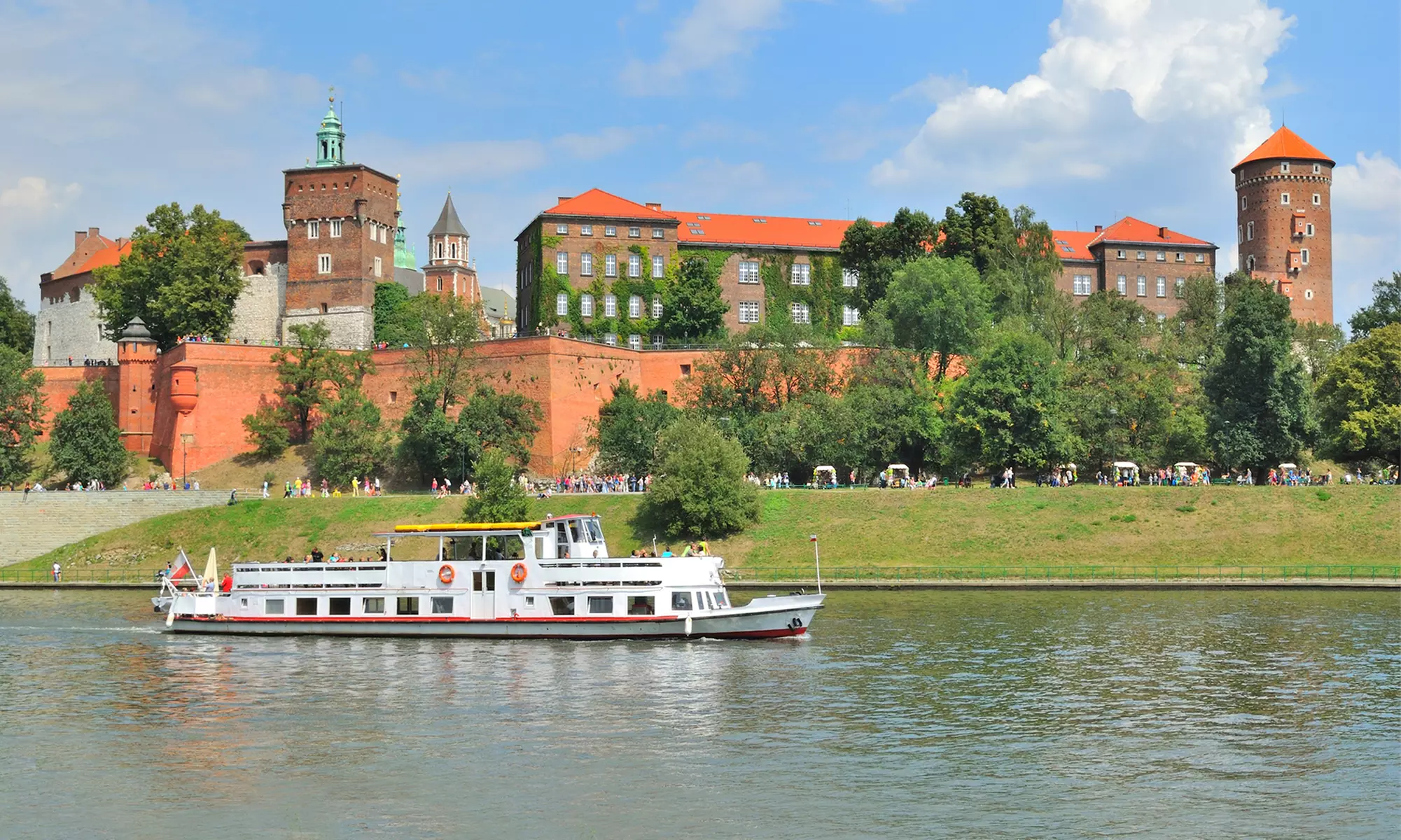 ✈ 8-Day Berlin & Krakow Vacation with Air