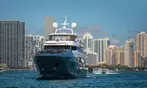 90-Minute Celebrity Homes and Millionaire Mansions Boat Tour