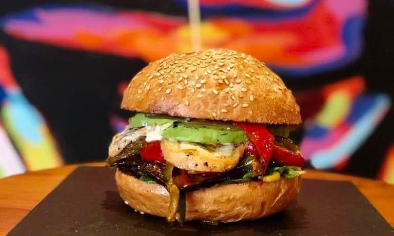 Menu burger et accompagnement avec Maki Burger