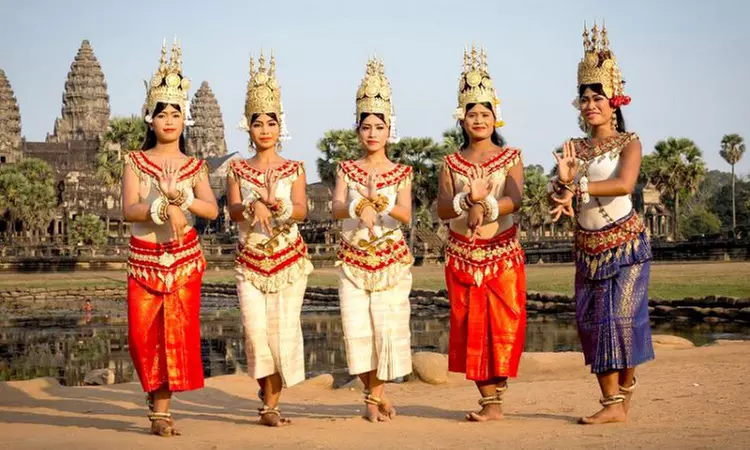 Cambodian Discovery: Six-Night Tour with Meals