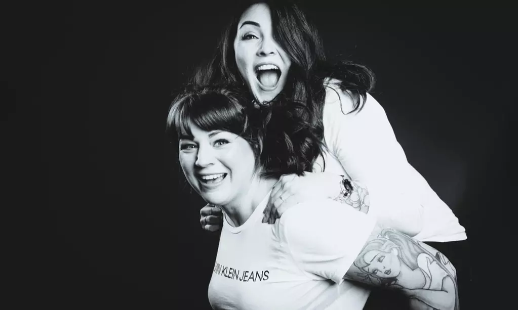 Exklusives Mobiles Fotostudio für 10-14 Personen im Raum Hamburg