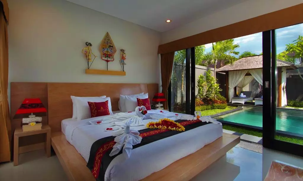 Bali, Seminyak: Up to 10 Nights Tropical Villa Break