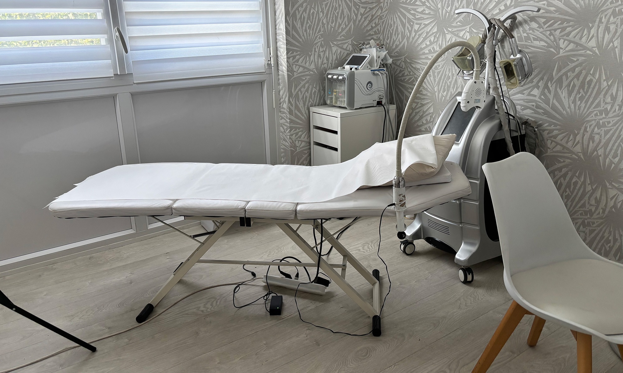 Rehaussement de cils avec teinture ou extension pose cil à cil