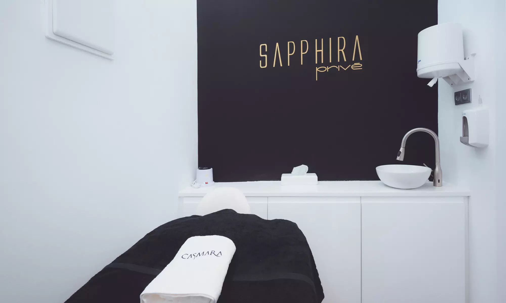 Microdermoabrasión con masaje facial en Sapphira Prive Madrid centro