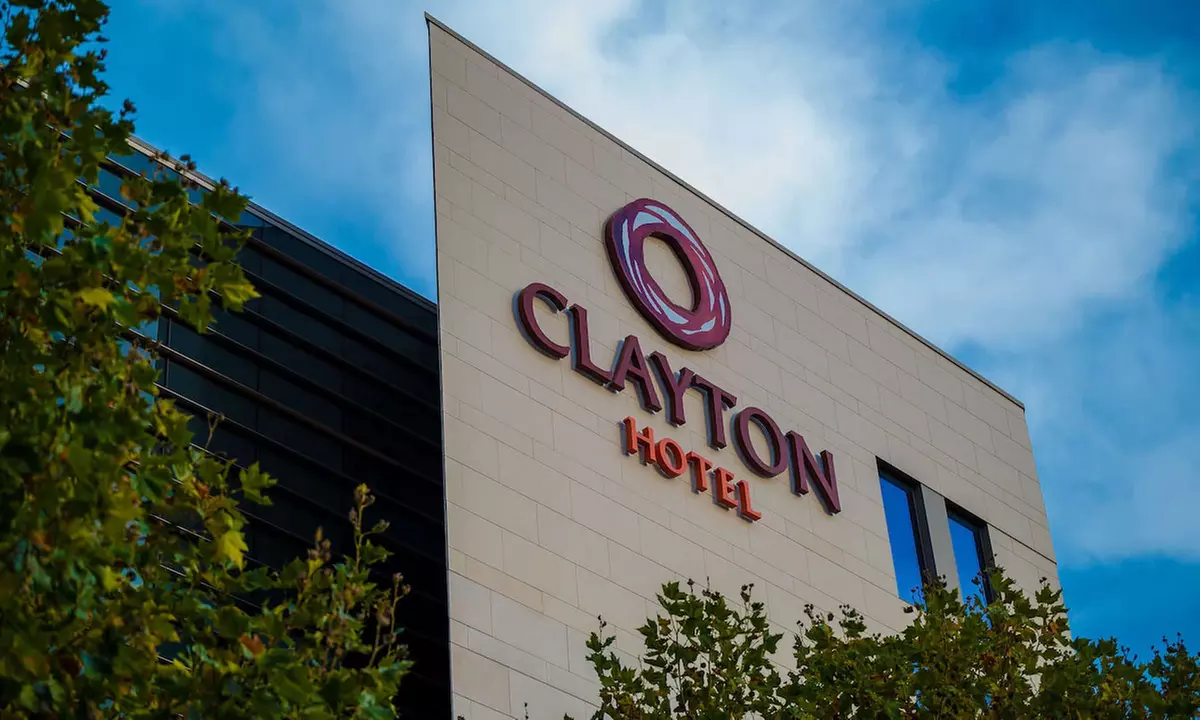 4* Birmingham Stay for 2 with Breakfast & Dinner