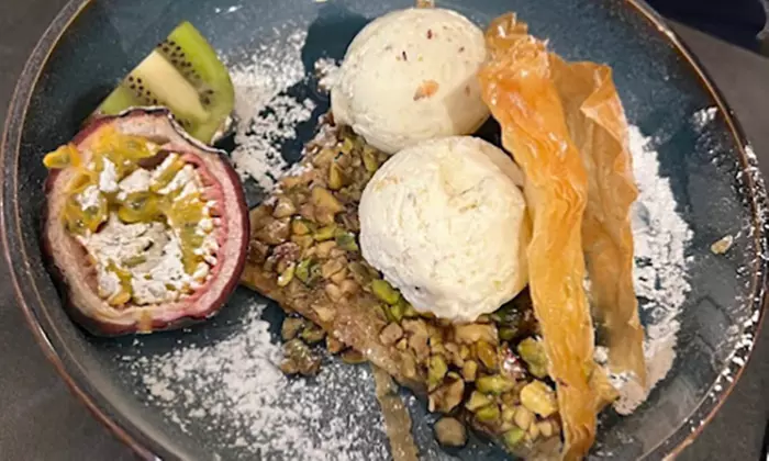 Savourez la gastronomie libanaise au Restaurant Le Byblos à Cannes