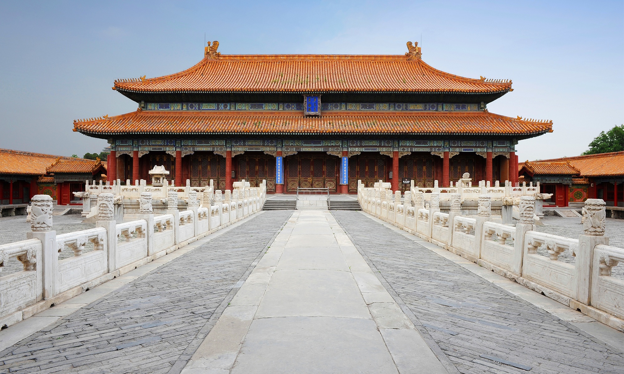 ✈ 8-Night Tour of China w/ Hotels & Air