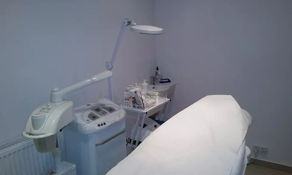 Wieloetapowe oczyszczanie skóry twarzy: 1-3 pakiety do wyboru