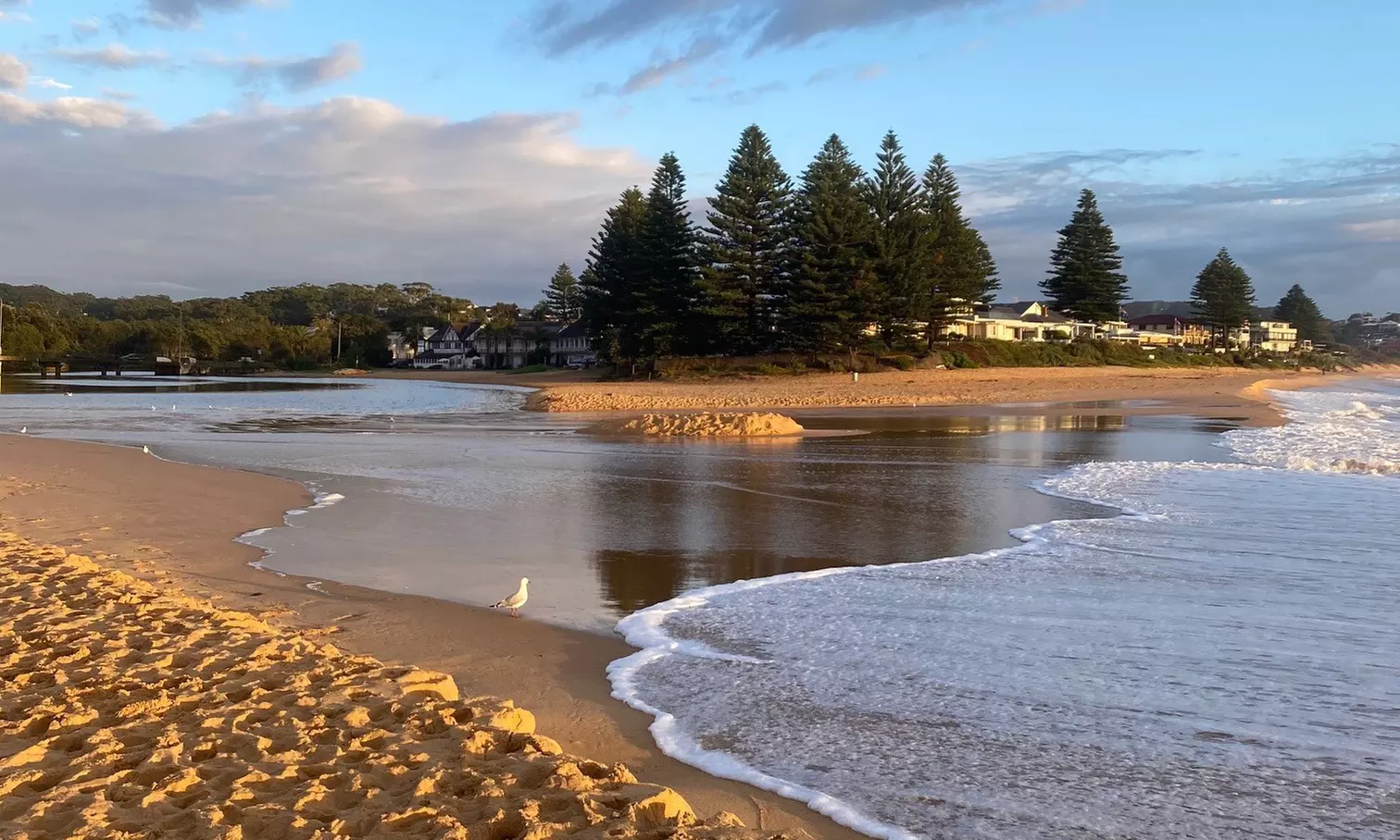 Terrigal: Lake Front or Family Room Stay with Parking, Wi-Fi & More