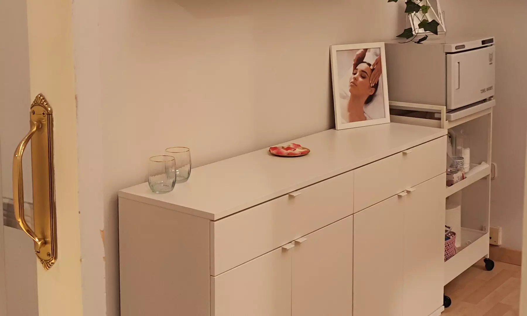 Limpieza facial de 8 pasos con opción a vitaminas y/o BB Glow para 1