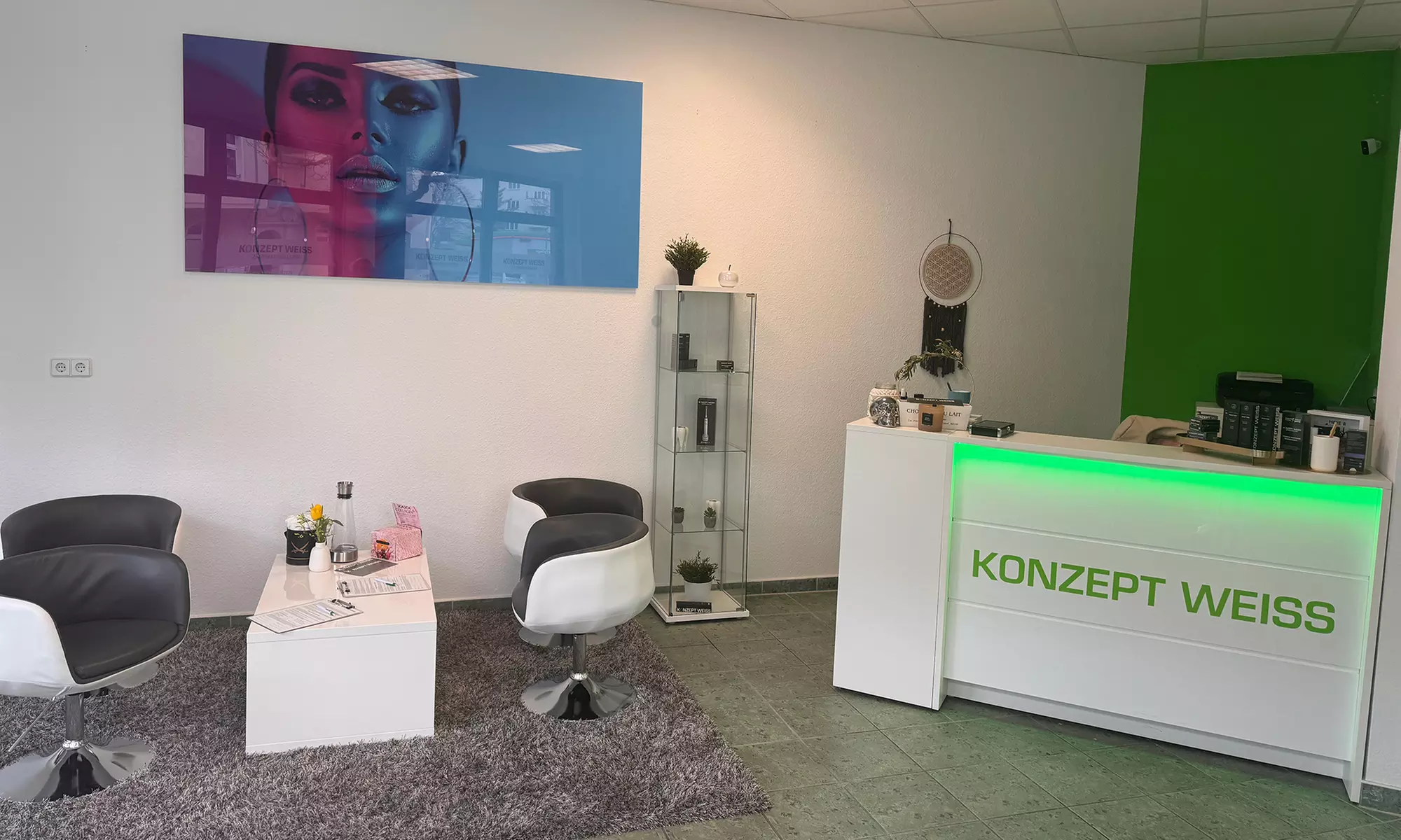 Strahlendes Lächeln: kosmetisches Zahn-Bleaching