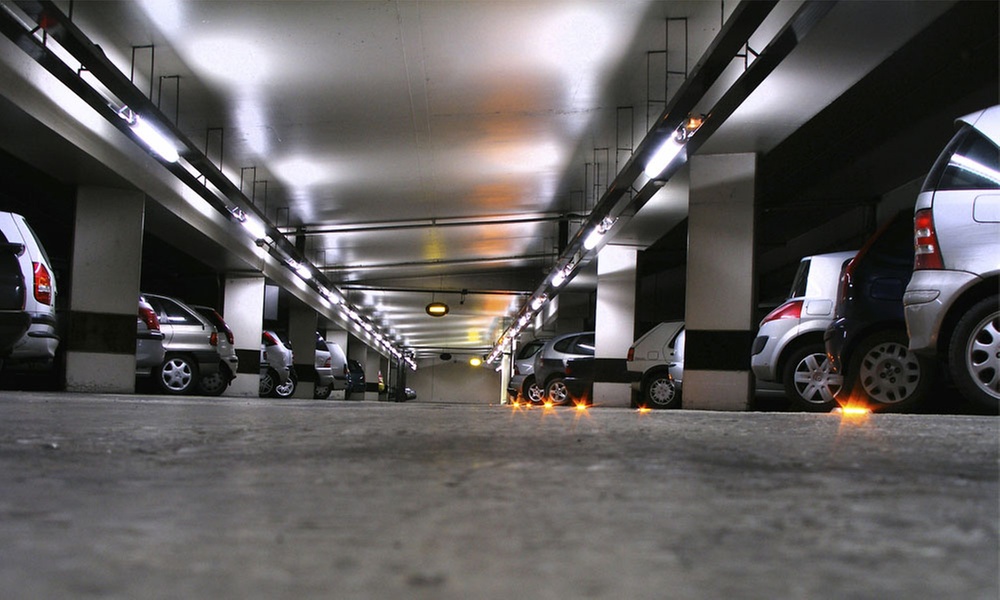 1-10 Days Parking at BOS at Broadway Motors