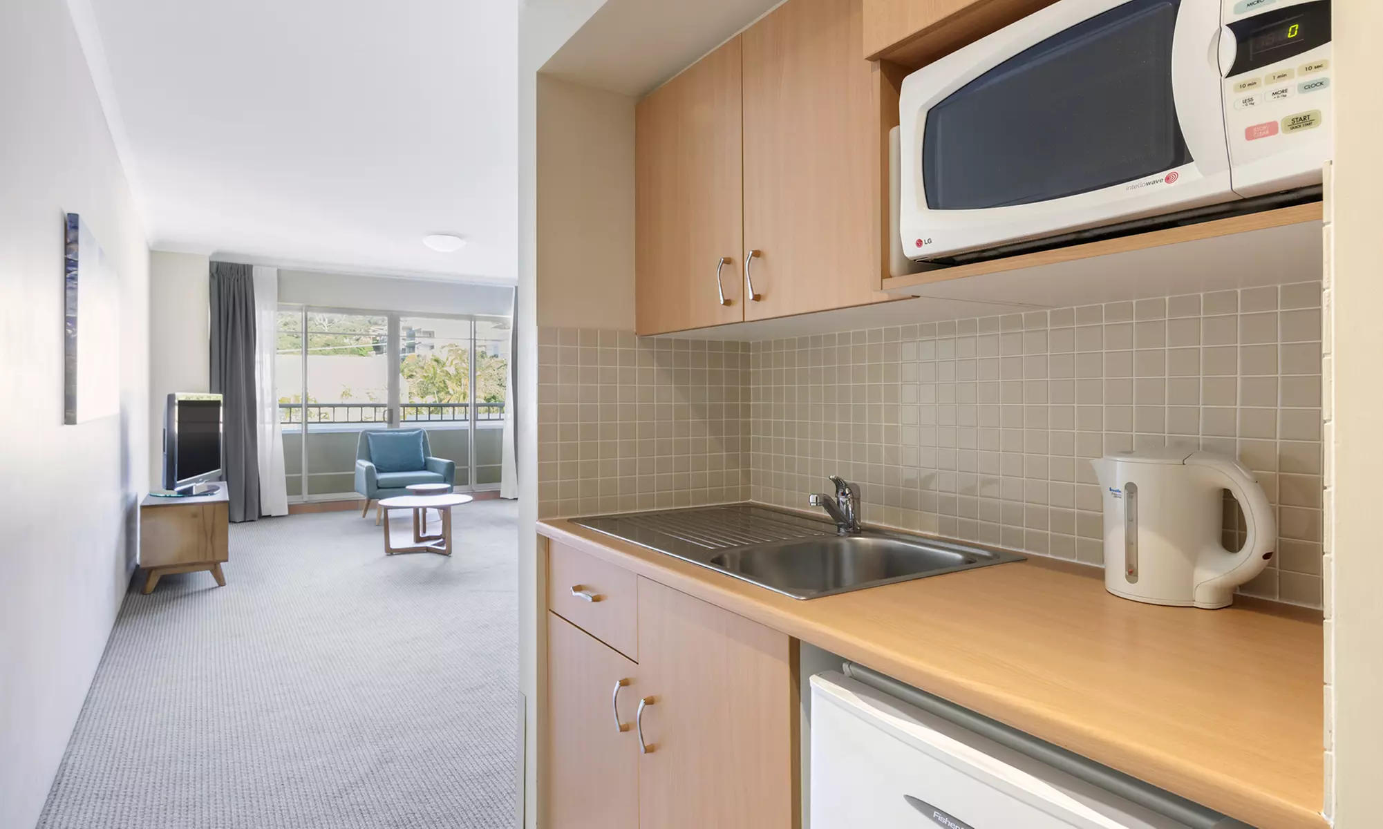 4* Shoal Bay: 2 or 3 Nights Bedroom Deluxe Stay with Shuttle Bus