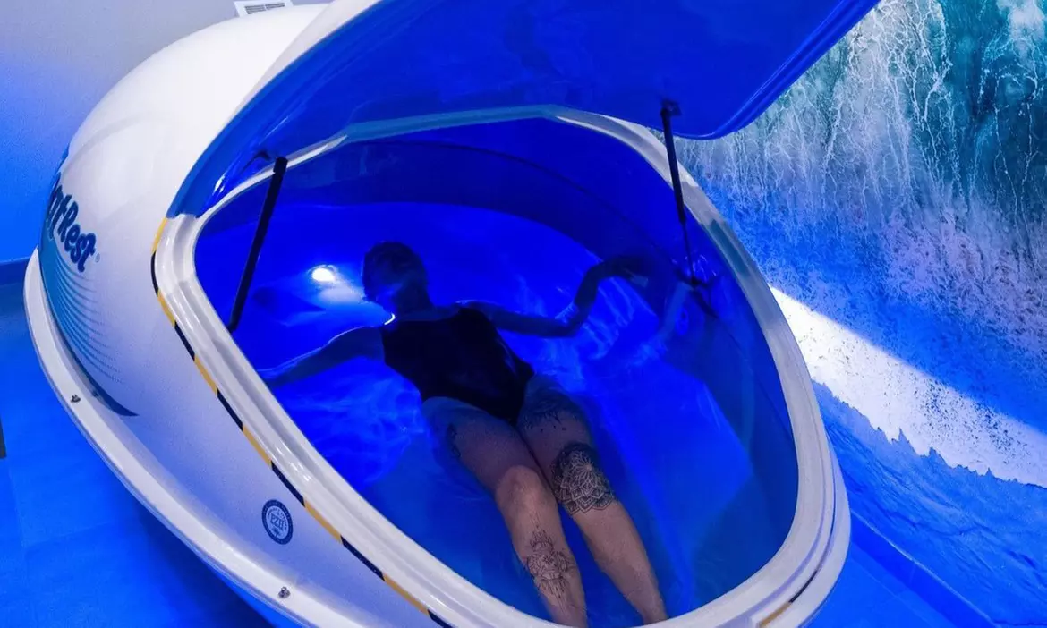 Odkryj floating: 60-minutowa sesja dla jednej osoby lub dla dwojga