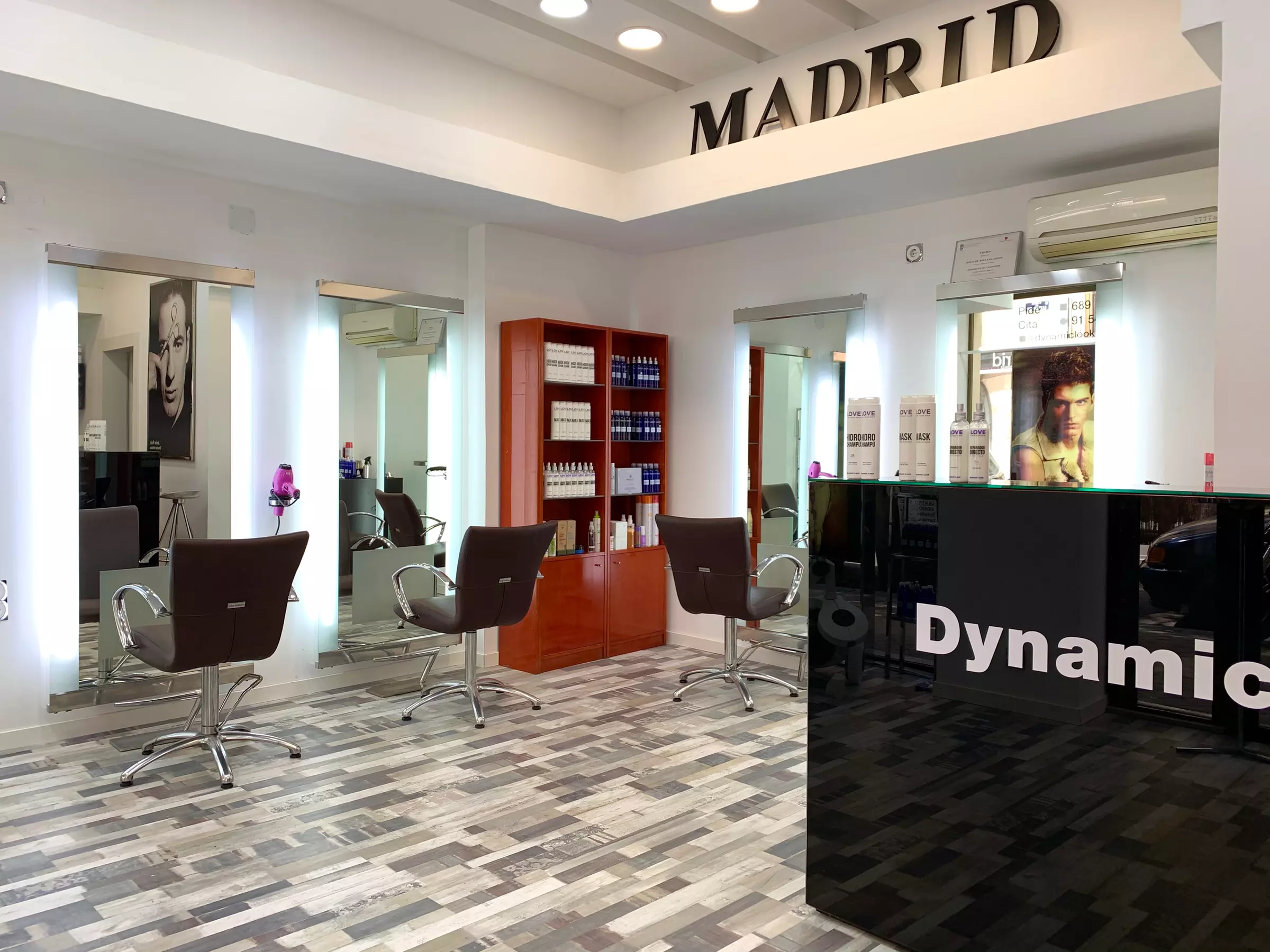 Sesión de peluquería con varias opciones en Dynamic Look
