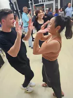 10 Beginner Salsa Dance Classes for 1 or 2