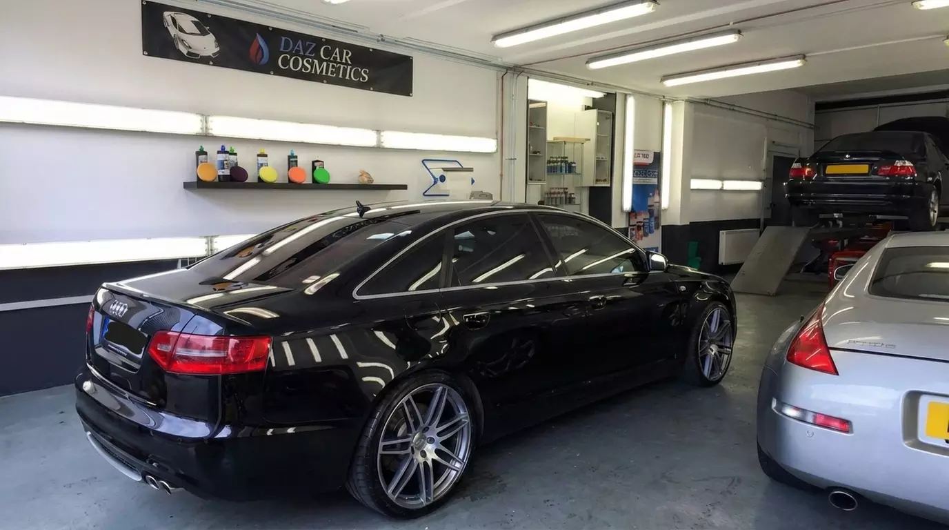 Innen- und/oder Außenaufbereitung für 1 Fahrzeug