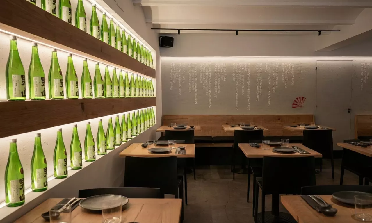 Menú degustación panasiático con cóctel y postre para 2 o 4 personas