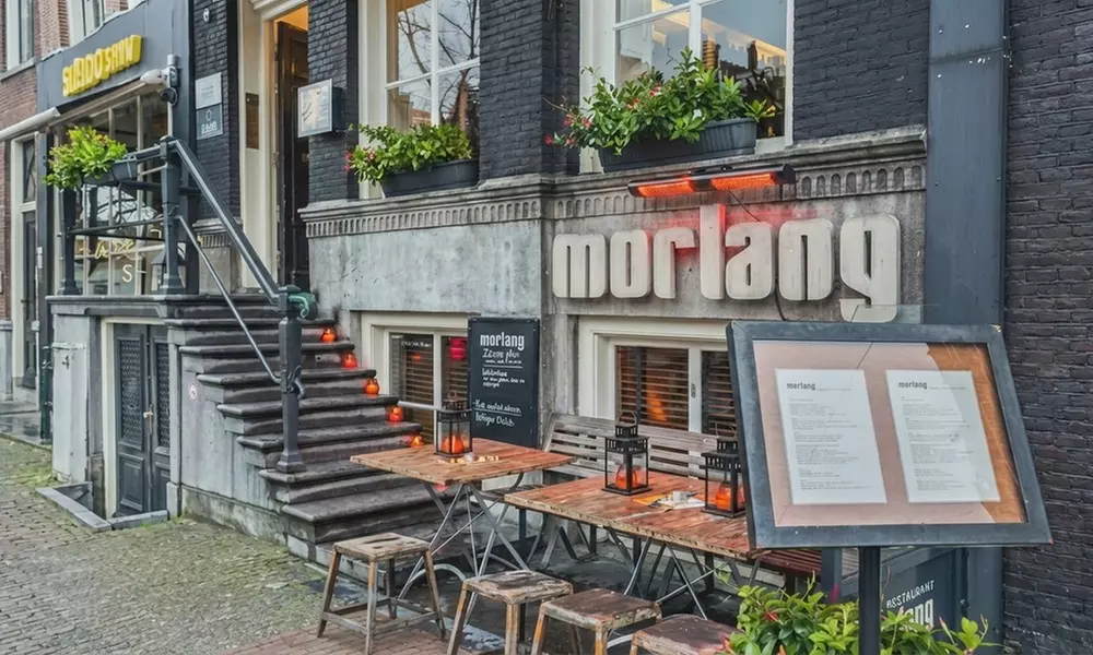 Sfeervolle 4-gangenervaring met Stone Grill en wijn aan de gracht