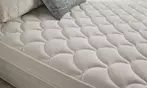 Colchón Box Spring con memory foam disponible en diferentes tamaños